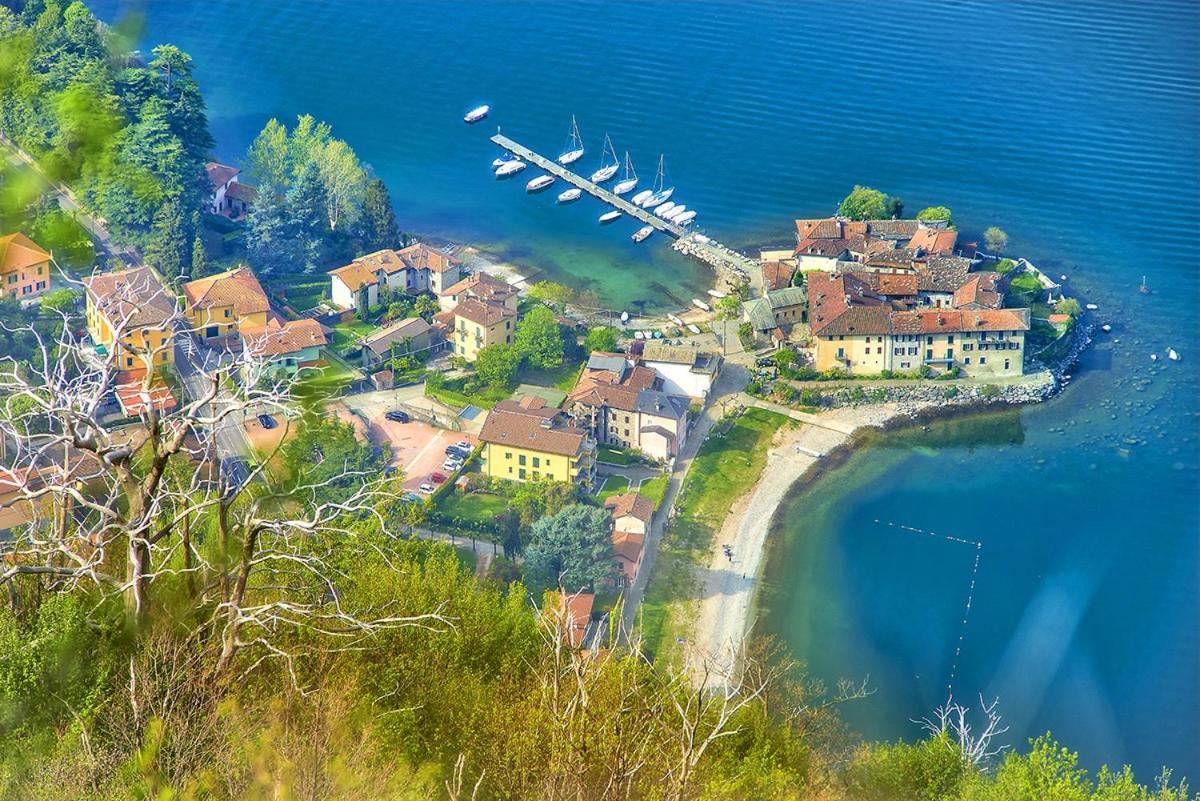 Window On The Lake Varenna Luaran gambar